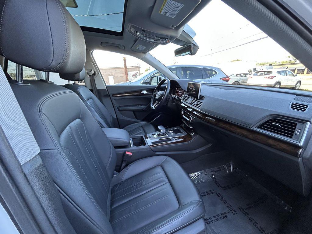 used 2019 Audi Q5 car, priced at $18,900