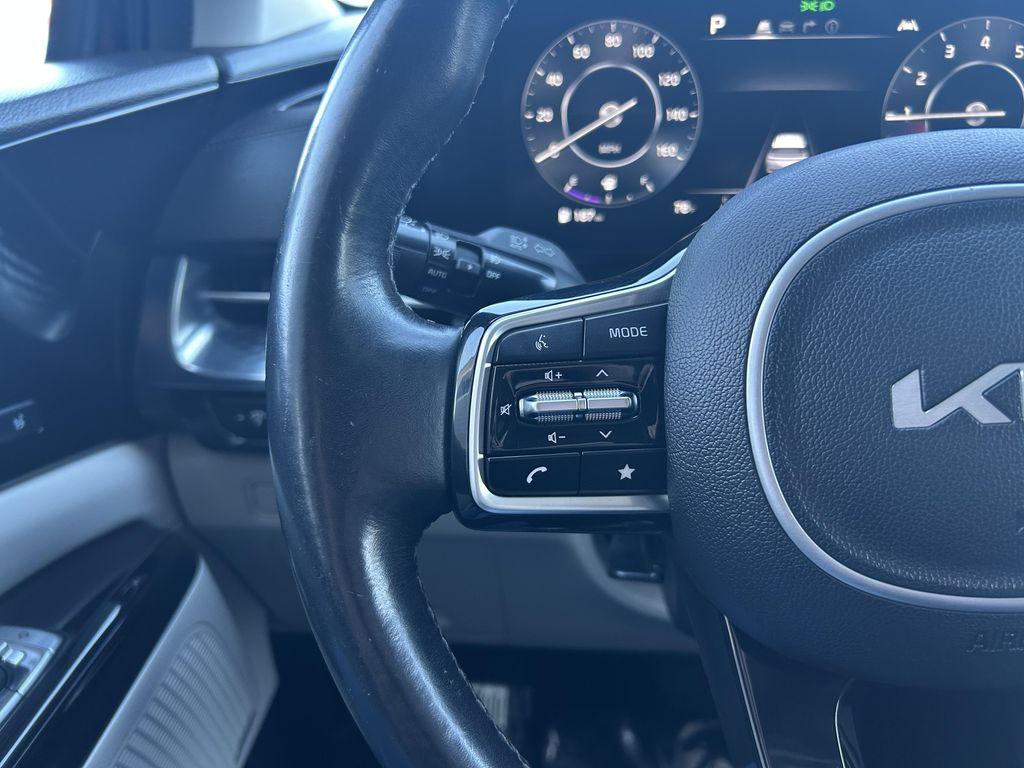 used 2022 Kia Carnival car, priced at $26,900