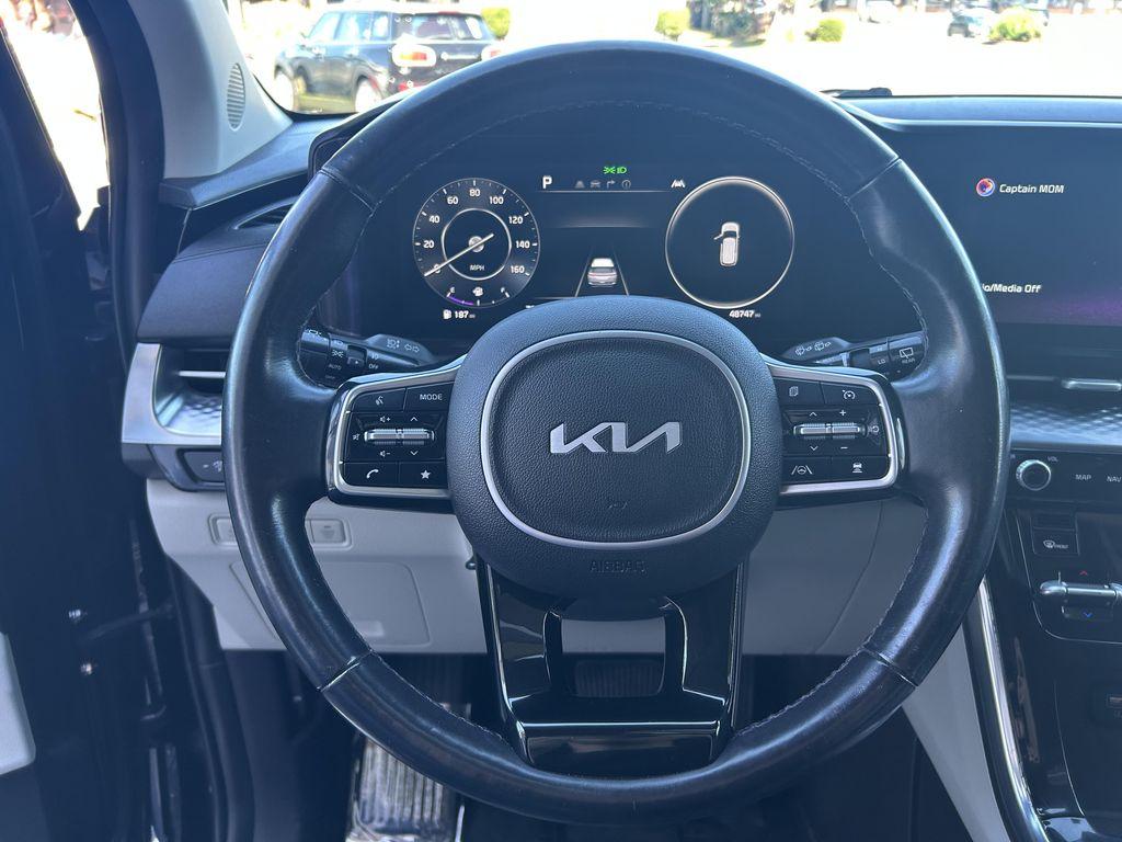 used 2022 Kia Carnival car, priced at $26,900