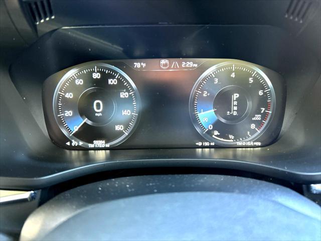used 2021 Volvo XC60 car, priced at $25,900