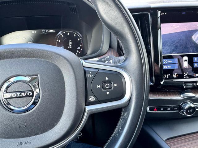 used 2021 Volvo XC60 car, priced at $25,900