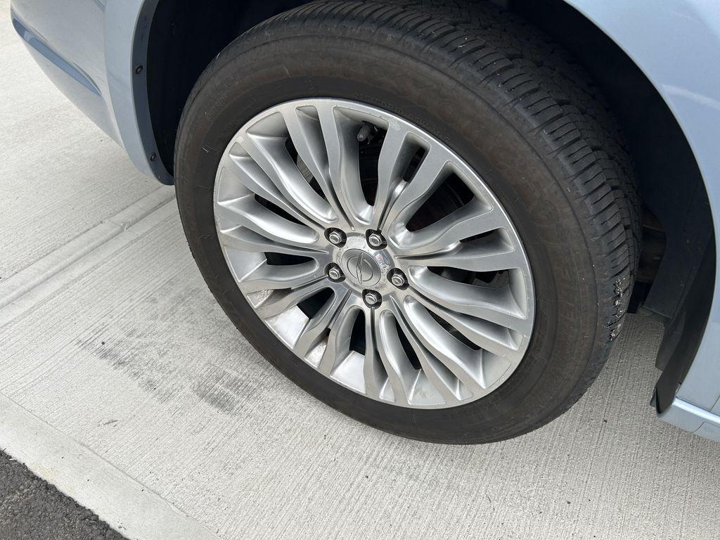 used 2012 Chrysler 200 car, priced at $5,900