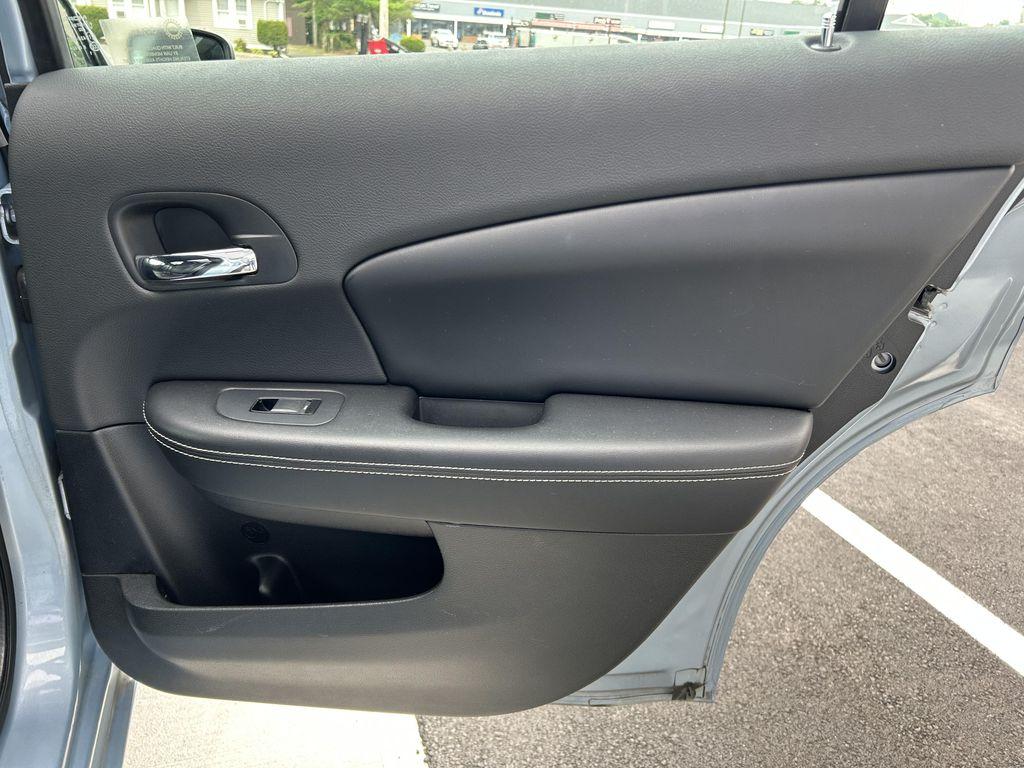 used 2012 Chrysler 200 car, priced at $5,900