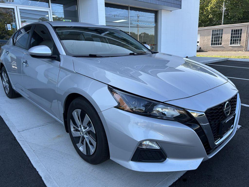 used 2022 Nissan Altima car, priced at $15,500