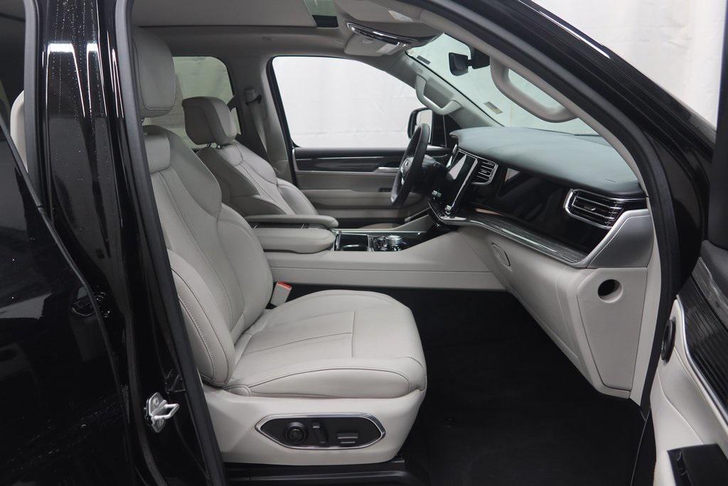 used 2022 Jeep Wagoneer car, priced at $44,795