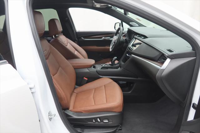 used 2025 Cadillac XT5 car, priced at $54,437