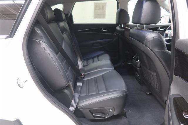 used 2020 Kia Sorento car, priced at $21,854