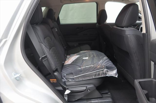 new 2025 Nissan Pathfinder car, priced at $40,360