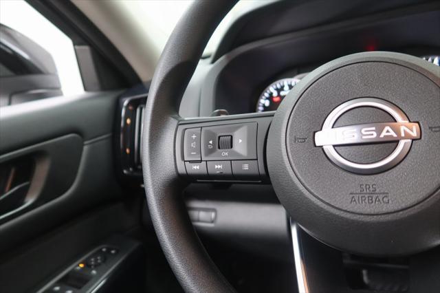 new 2025 Nissan Pathfinder car, priced at $40,360