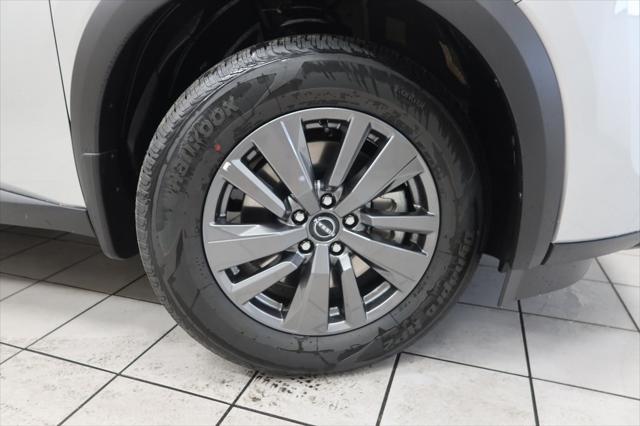 new 2025 Nissan Pathfinder car, priced at $40,360