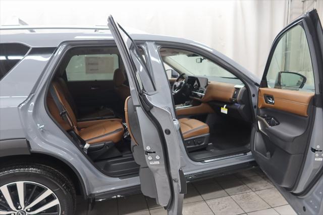 new 2025 Nissan Pathfinder car, priced at $54,485