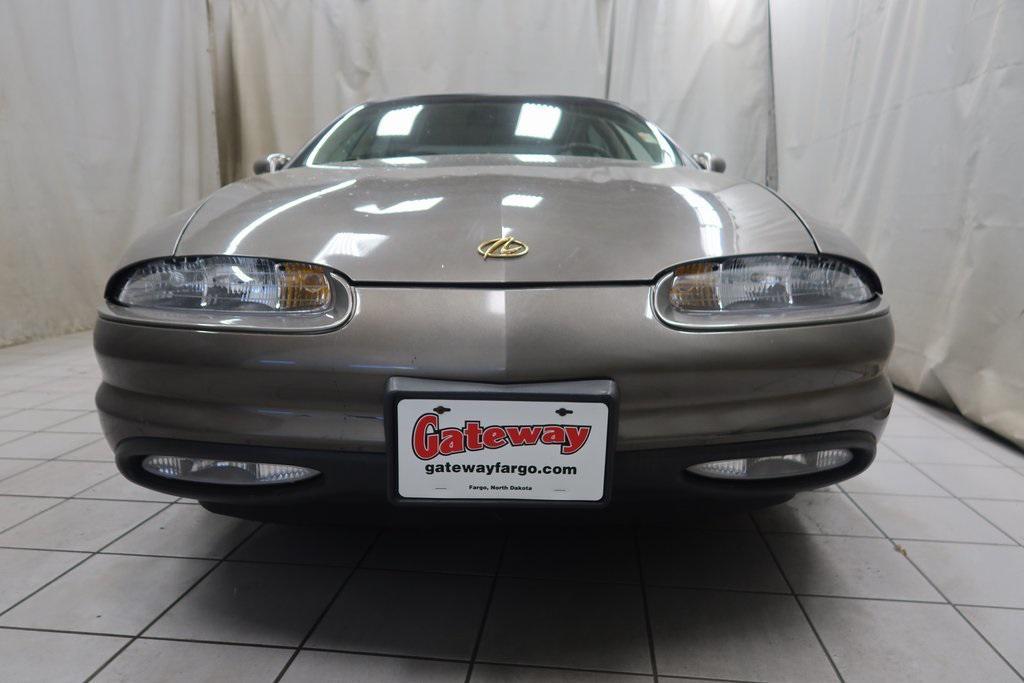 used 1999 Oldsmobile Aurora car, priced at $3,900