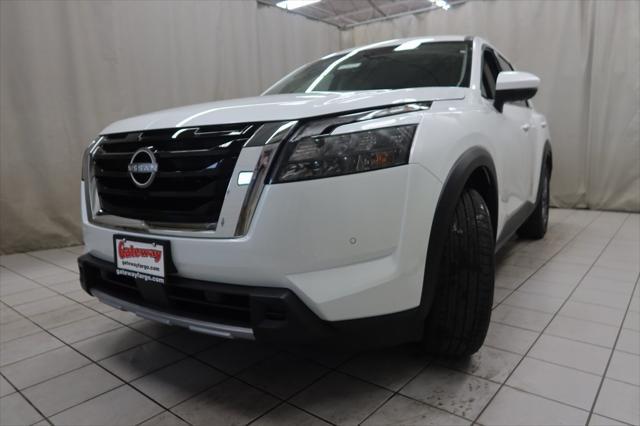new 2025 Nissan Pathfinder car, priced at $48,920