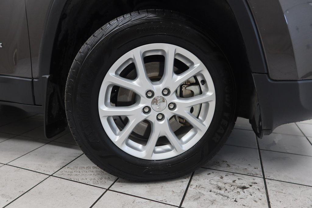 used 2018 Jeep Cherokee car, priced at $17,998