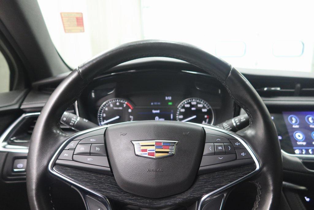 used 2020 Cadillac XT5 car, priced at $25,619