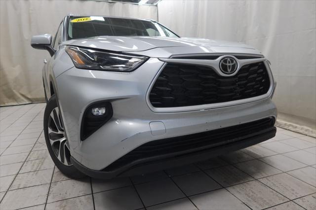 used 2022 Toyota Highlander car, priced at $34,670