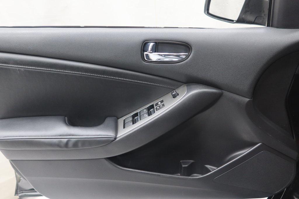 used 2010 Nissan Altima car, priced at $3,900