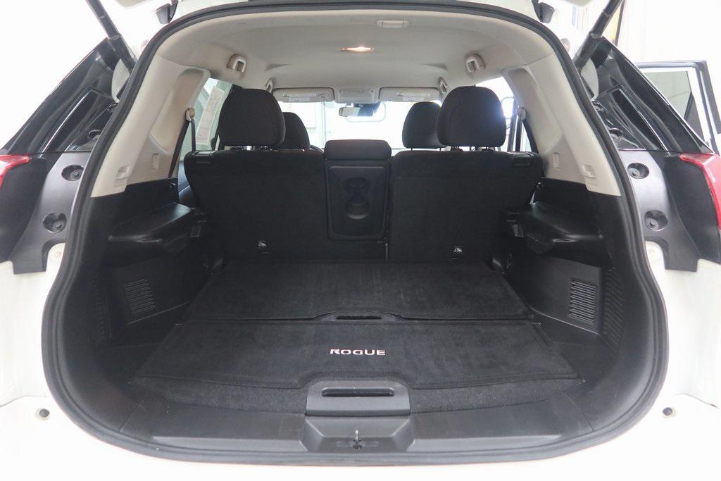 used 2019 Nissan Rogue car, priced at $19,220