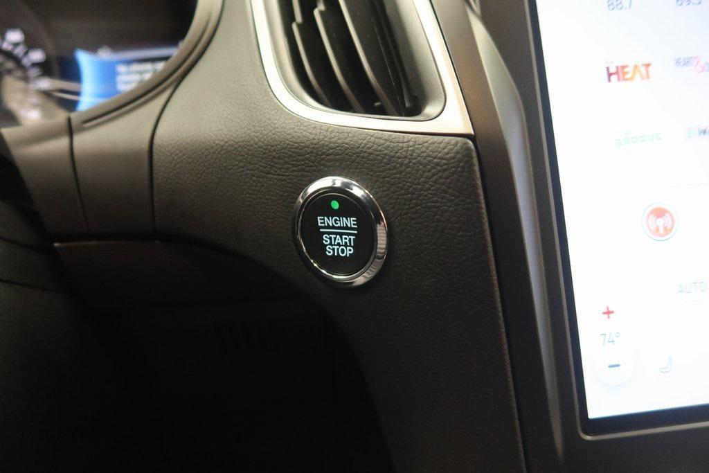 used 2024 Ford Edge car, priced at $26,617