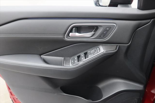 new 2025 Nissan Rogue car, priced at $47,025