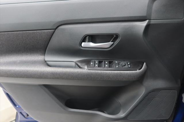 new 2025 Nissan Kicks car, priced at $28,680