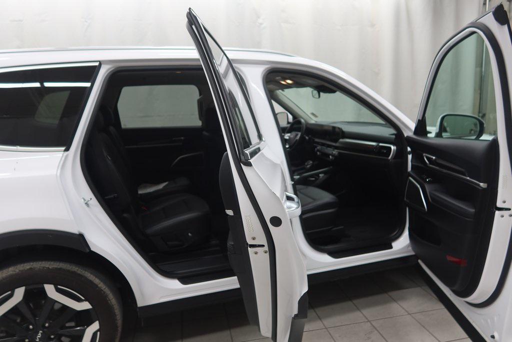 used 2023 Kia Telluride car, priced at $32,610