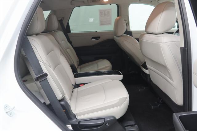 used 2024 Nissan Pathfinder car, priced at $35,304