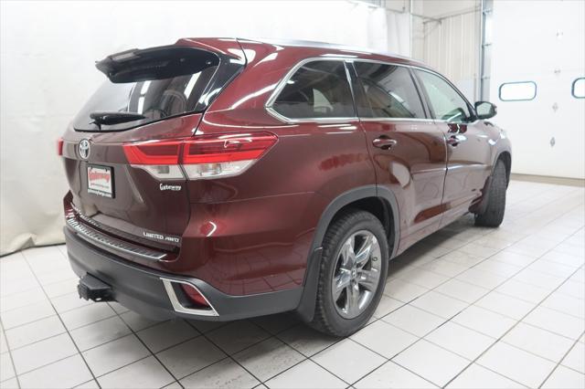used 2018 Toyota Highlander car, priced at $29,928