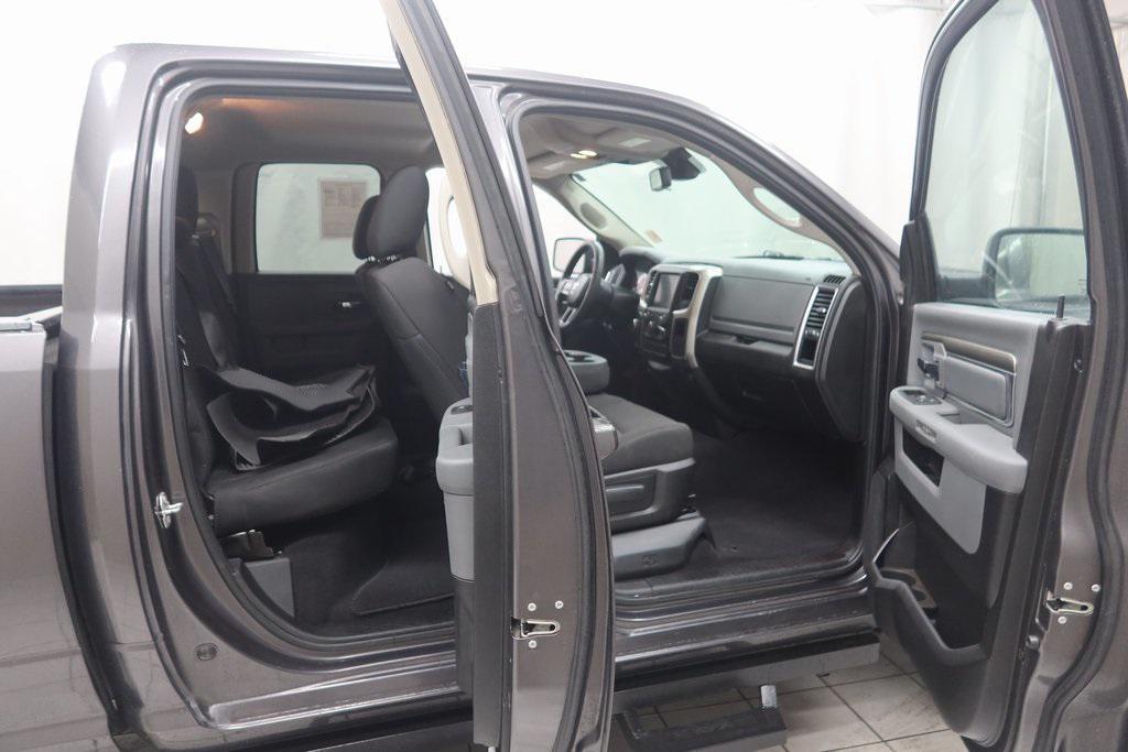 used 2019 Ram 1500 Classic car, priced at $29,191