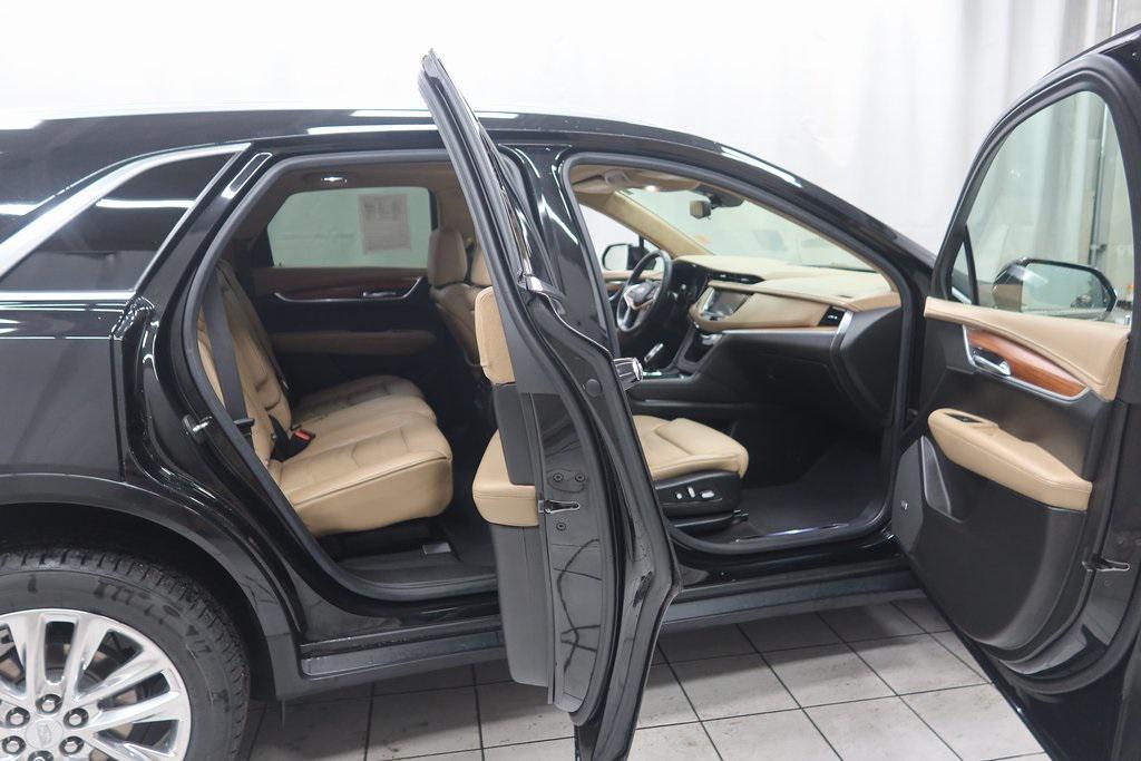 used 2019 Cadillac XT5 car, priced at $26,060