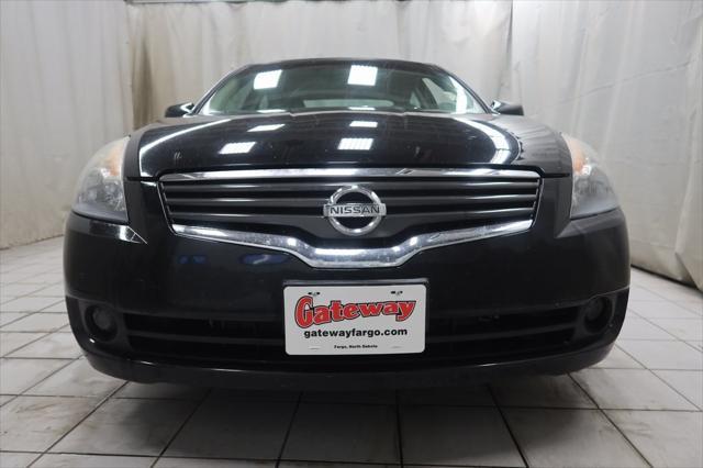 used 2009 Nissan Altima car, priced at $5,607