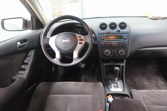 used 2009 Nissan Altima car, priced at $5,607