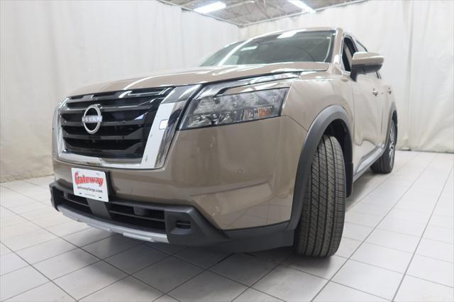 new 2025 Nissan Pathfinder car, priced at $54,205