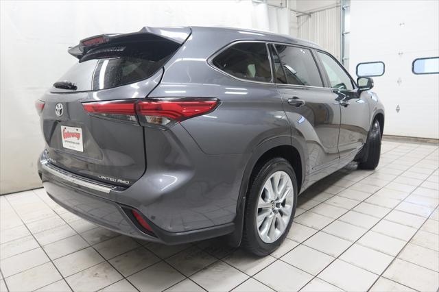 used 2020 Toyota Highlander car, priced at $30,730