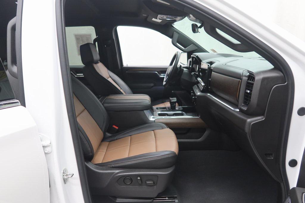 used 2024 Chevrolet Silverado 1500 car, priced at $48,621