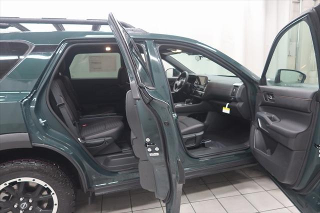 new 2025 Nissan Pathfinder car, priced at $45,675