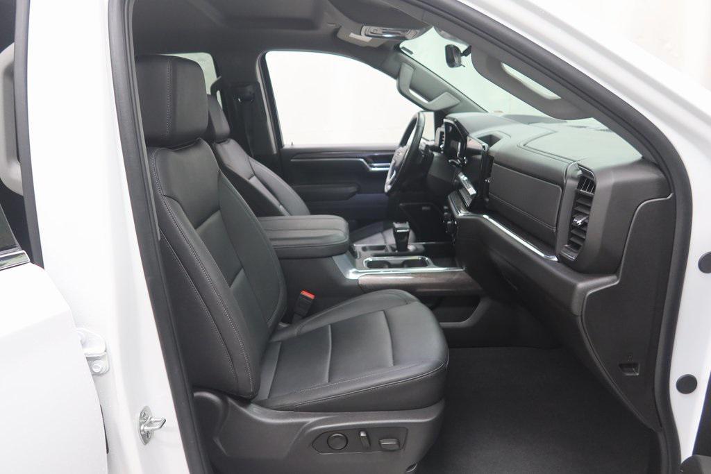 used 2025 Chevrolet Silverado 1500 car, priced at $50,271