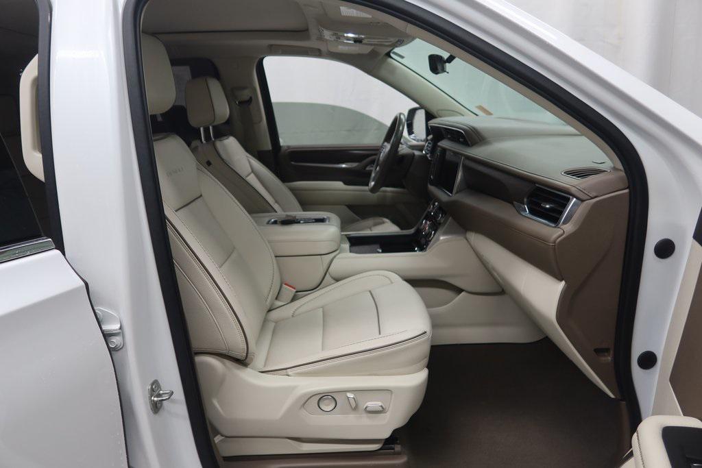 used 2021 GMC Yukon XL car, priced at $43,328