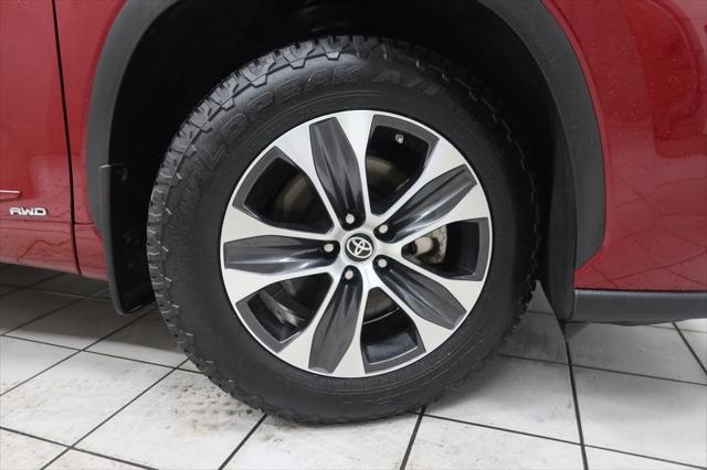 used 2021 Toyota Highlander Hybrid car, priced at $35,228
