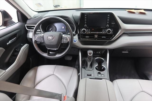 used 2021 Toyota Highlander Hybrid car, priced at $35,228
