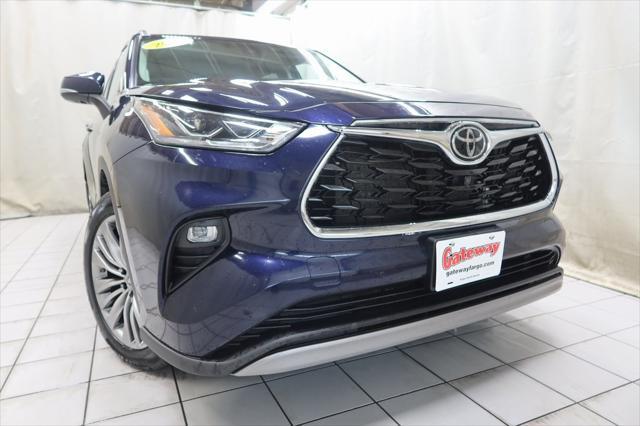 used 2022 Toyota Highlander car, priced at $40,495