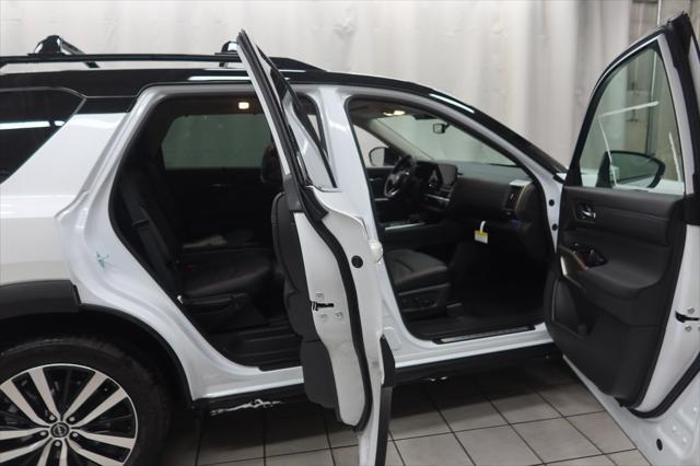new 2025 Nissan Pathfinder car, priced at $55,035