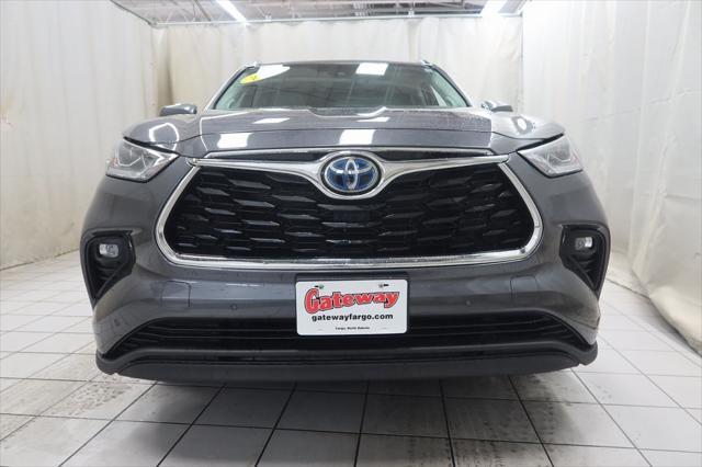 used 2021 Toyota Highlander Hybrid car, priced at $34,960