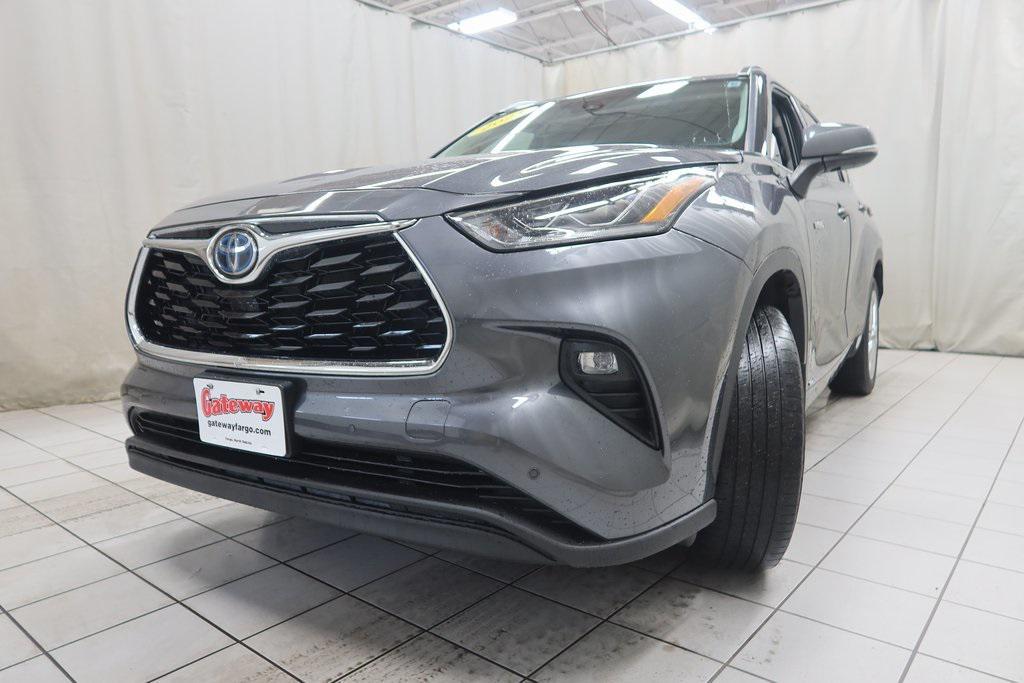 used 2021 Toyota Highlander Hybrid car, priced at $33,819