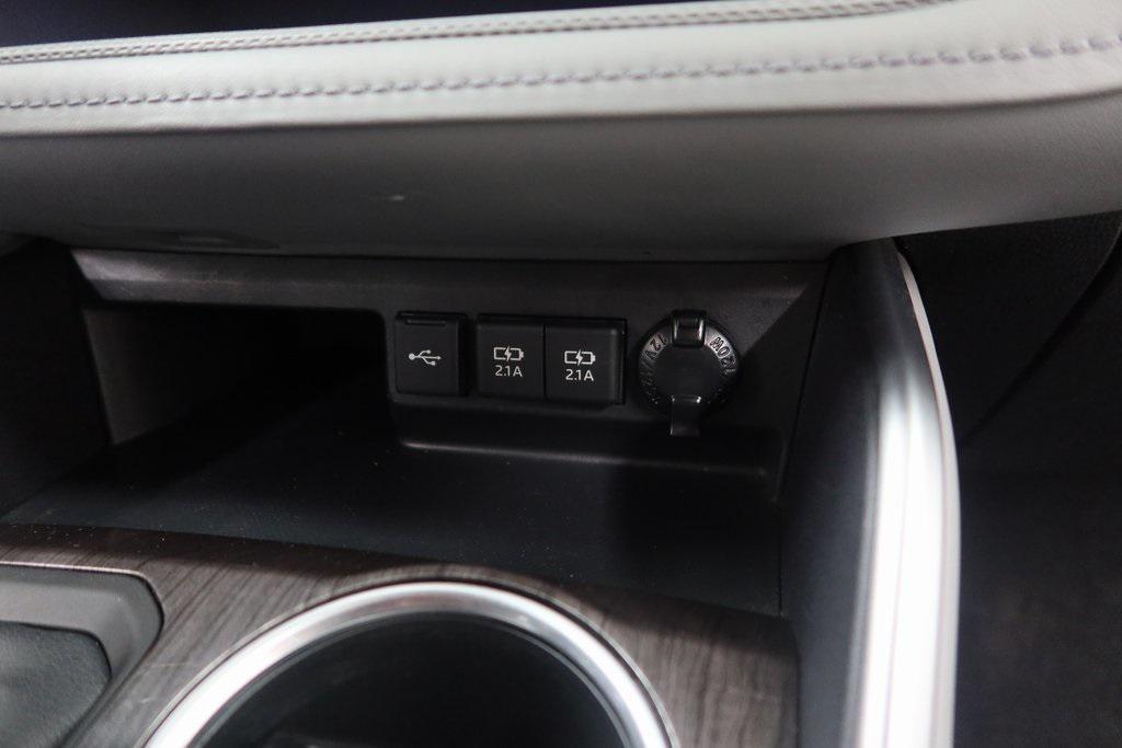 used 2021 Toyota Highlander Hybrid car, priced at $33,819