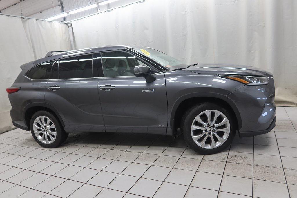 used 2021 Toyota Highlander Hybrid car, priced at $33,819