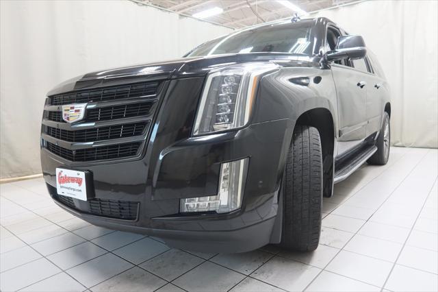 used 2020 Cadillac Escalade ESV car, priced at $38,988