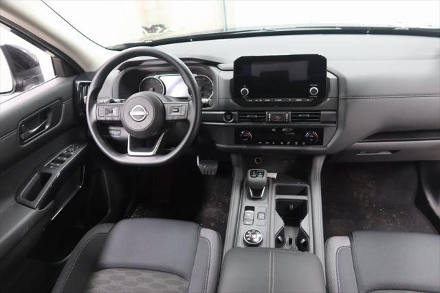 new 2025 Nissan Pathfinder car, priced at $40,510