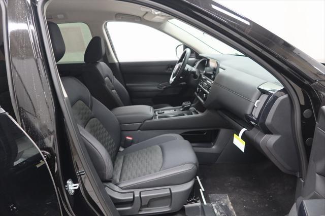 new 2025 Nissan Pathfinder car, priced at $40,510