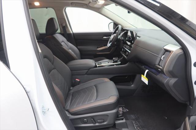 new 2025 Nissan Pathfinder car, priced at $55,035